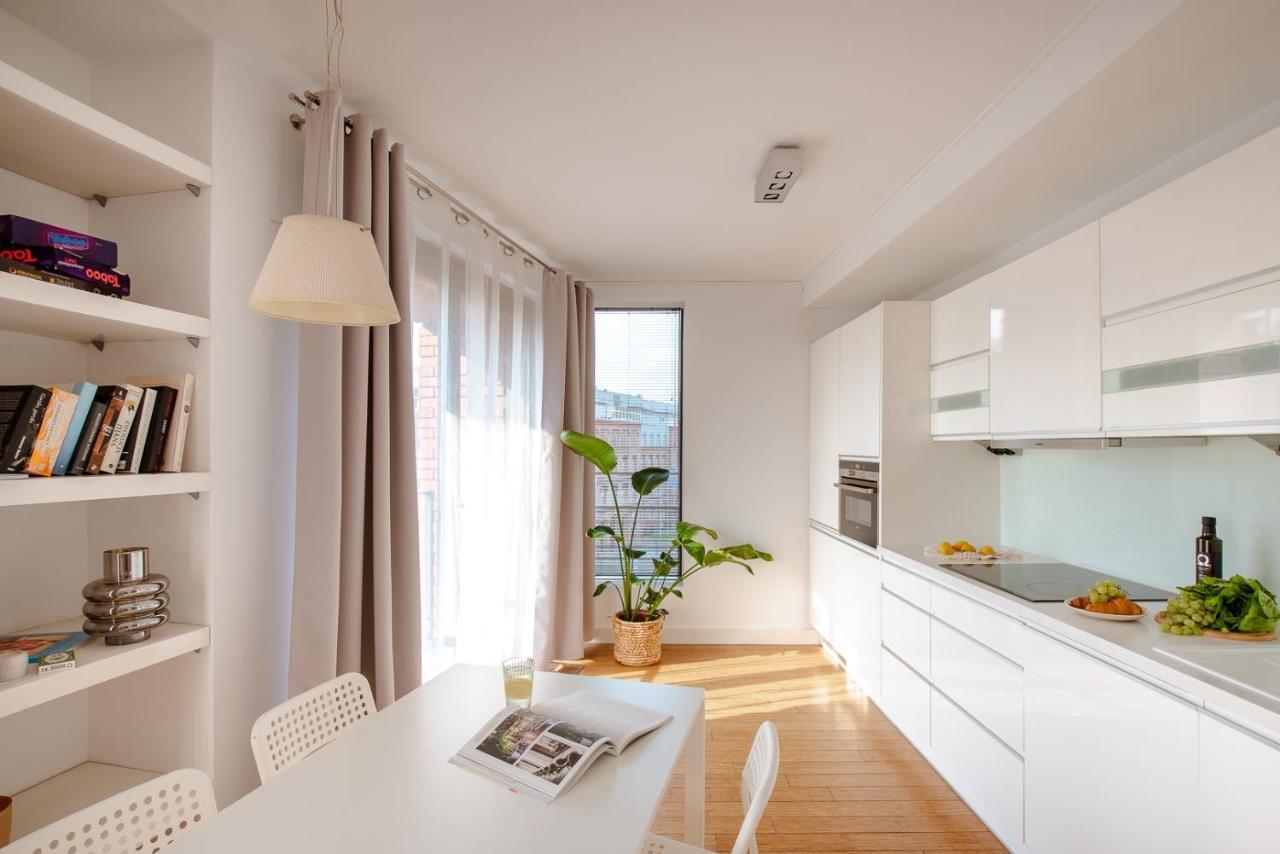 Spacious Apartment Close To Main Station / Galeria Krakowska エクステリア 写真